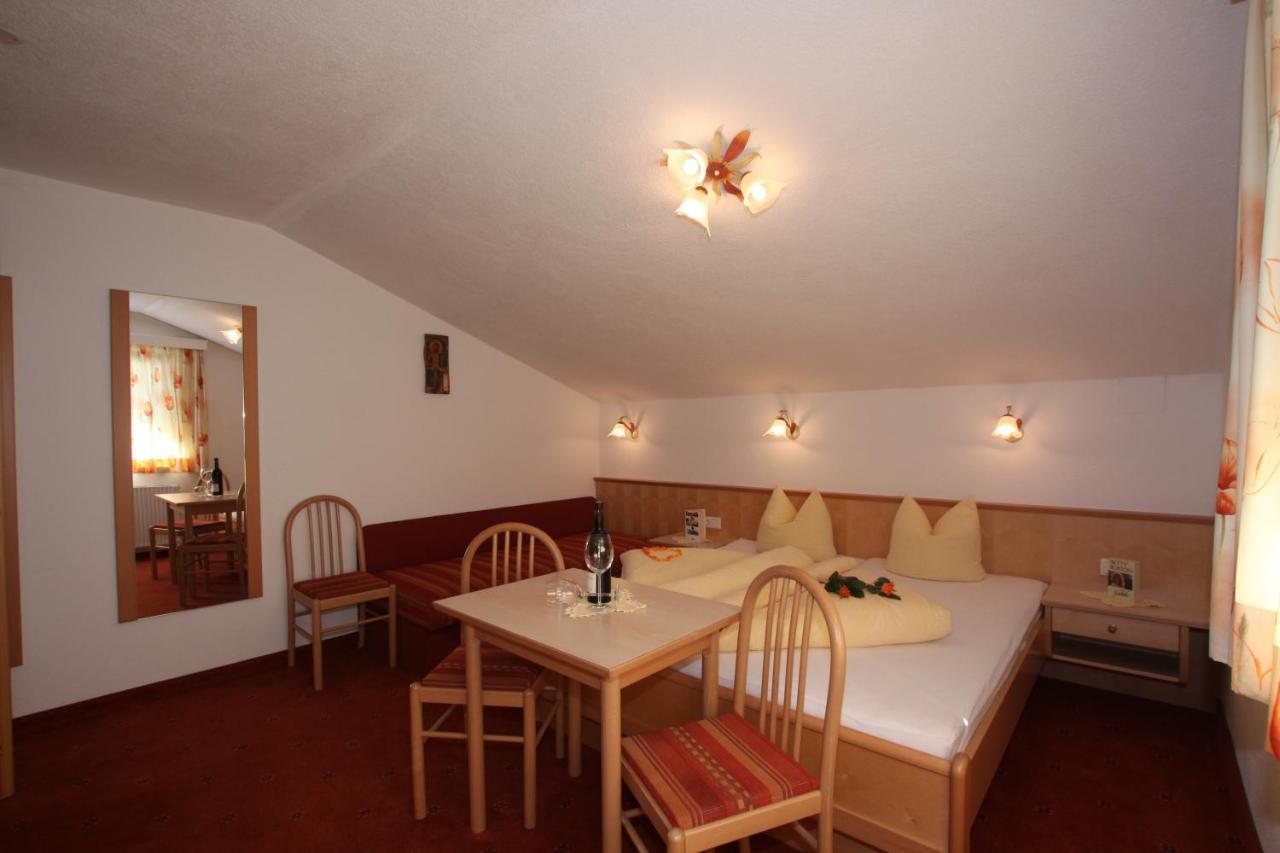 Lechlihof Hotel Ischgl Værelse billede